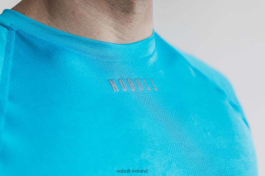 NOBULL N68P2P966Men's Lightweight Textured Long Sleeve Tee (Neon Camo) Blue