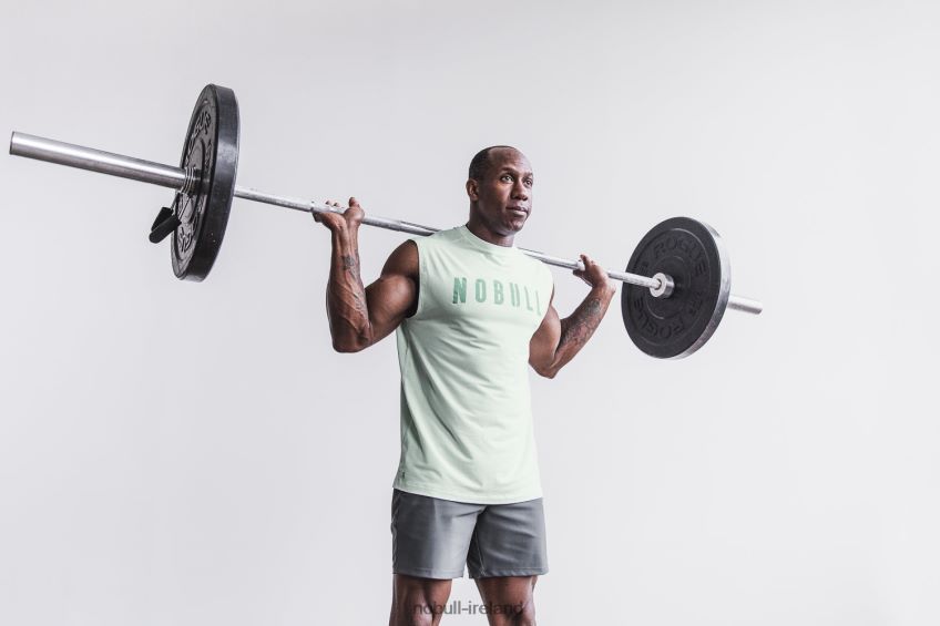 NOBULL N68P2P970Men's Sleeveless Tee (Seasonal Colors)