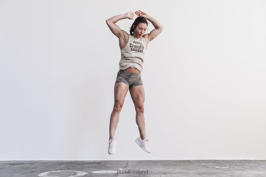 NOBULL N68P2P1997Women's Crossfit Games 2022 High-Neck Tank Oatmeal
